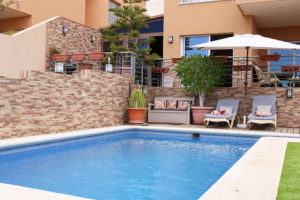 Современная вилла с 5 спальнями в Puerto de Santiago