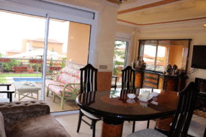 Современная вилла с 5 спальнями в Puerto de Santiago