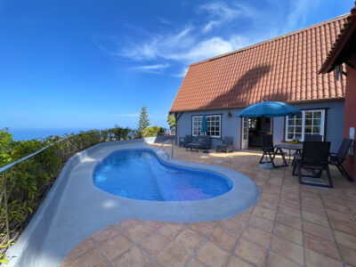 Комплекс будинків з басейном La Orotava