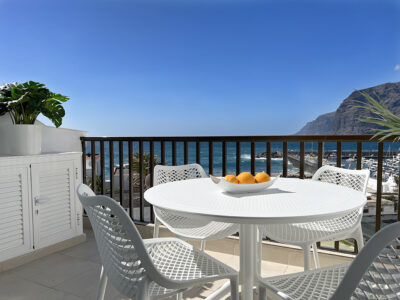 House with ocean views in Los Gigantes