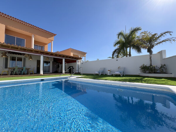 Вилла с 4 спальнями в Puerto de Santiago