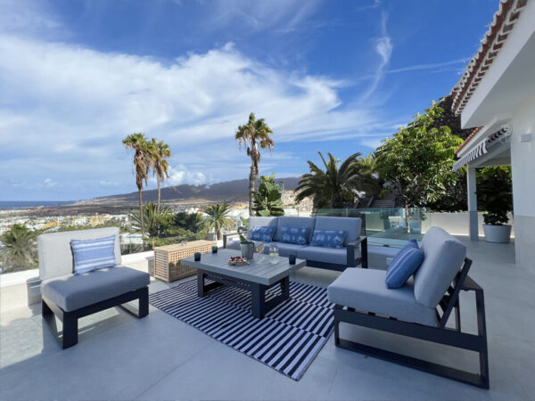 Розкішна вілла в Costa Adeje